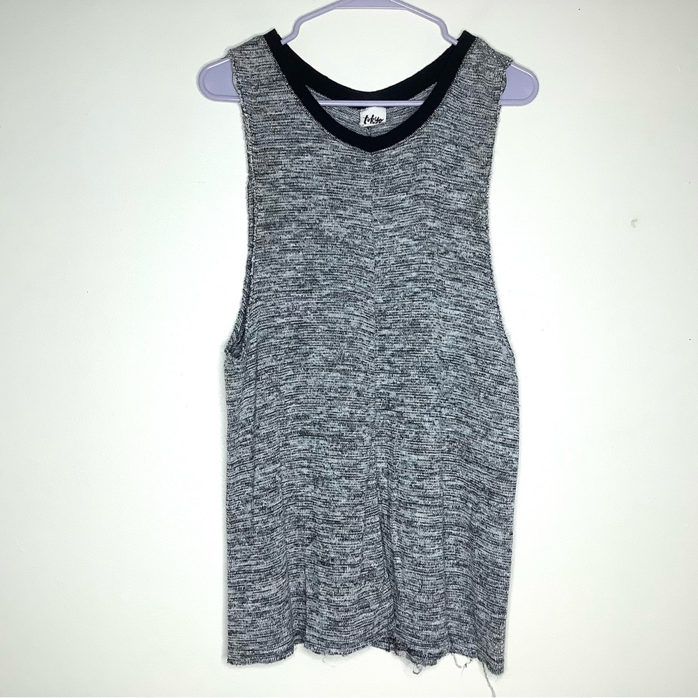 < Tokyo Darling Marled Grey Knit Tank Top >